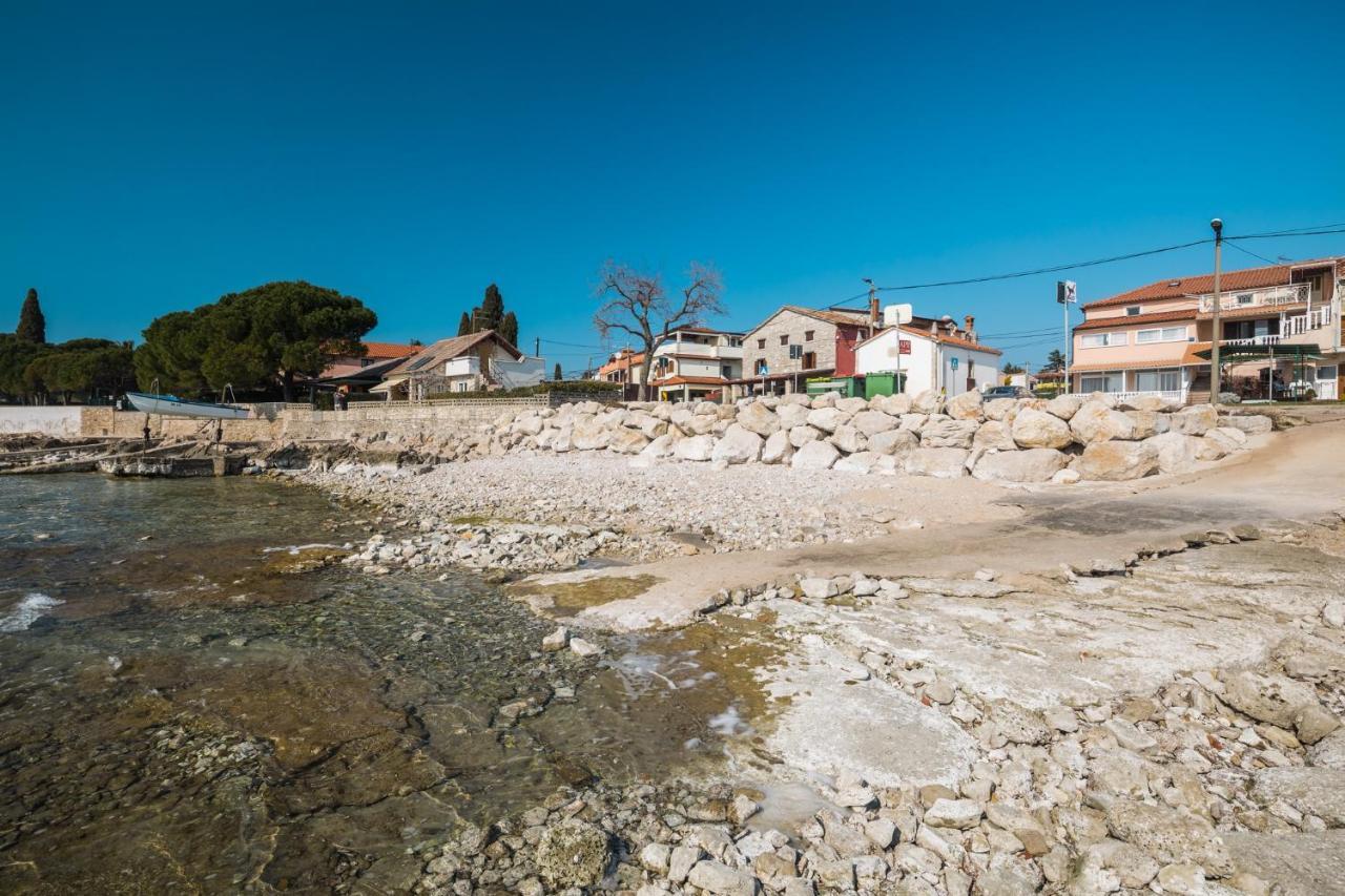 Apartments By The Sea Zambratija, Umag - 2557 Exterior photo