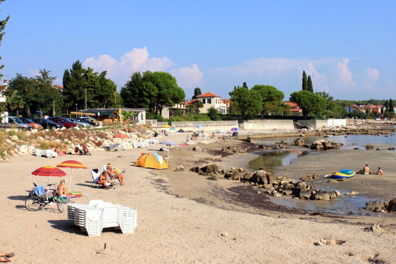 Apartments By The Sea Zambratija, Umag - 2557 Exterior photo